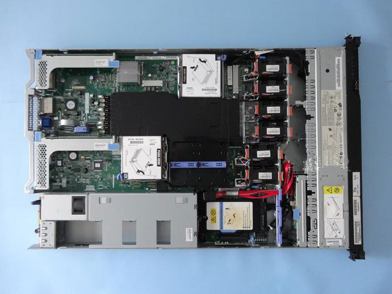 Máy chủ server IBM X3550 M3 1u hdd 2.5 inch chính hãng